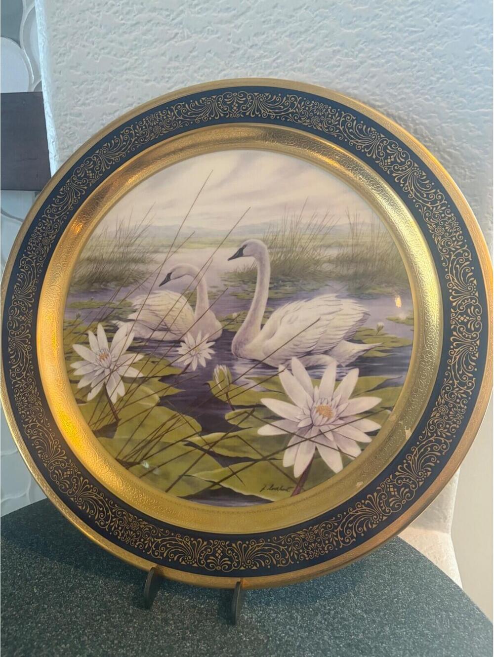 Pickard 13" Trumpeter Swan 1980 Collector Plate by James L. Lockhart Excellent
